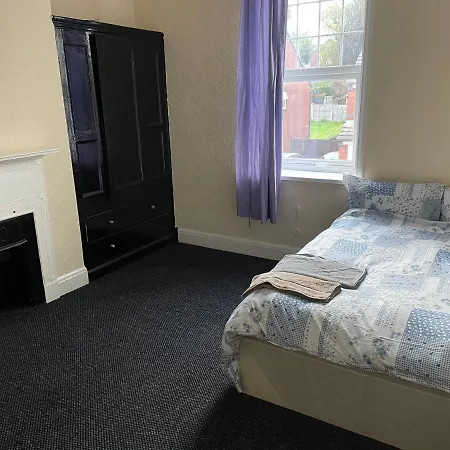 Shireland Roomz 2 Let Homestay *